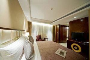 Hotel Doubletree By Hilton Jing'an 5*