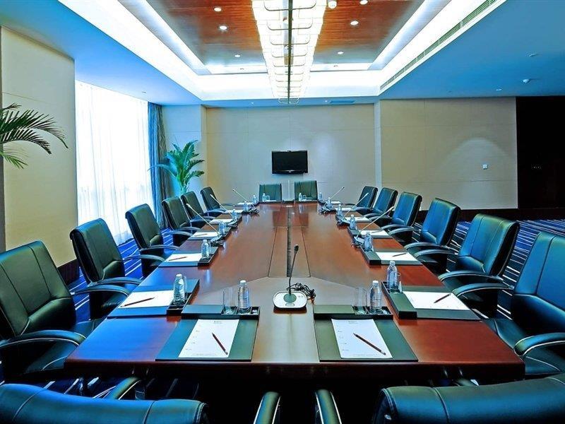 Doubletree By Hilton Jing'an 5*