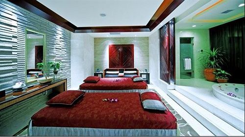 Doubletree By Hilton Jing'an Hotel 5*